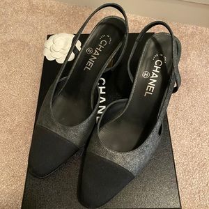 Chanel Sling Silver/Black 39.5 lightly worn